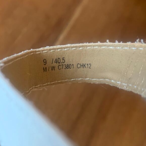 Born BOC T-Strap Thong Flat Sandals Adjustable Sling Back Ankle Buckle - Size 9 - Picture 6 of 6